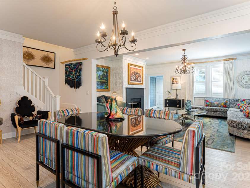 15 Dayflower Drive, Asheville, NC 28803.  MLS# CAR4209774, YatesRealty ID 9613. Dining area perfect for entertaining