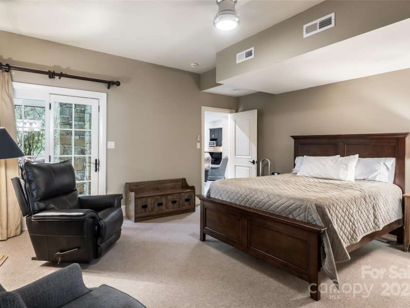 32 Ramble Way, Asheville, NC 28803.  MLS# CAR4251948, YatesRealty ID 9614. Basement Suite