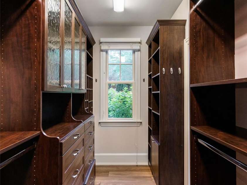 32 Ramble Way, Asheville, NC 28803.  MLS# CAR4251948, YatesRealty ID 9614. Primary Closet