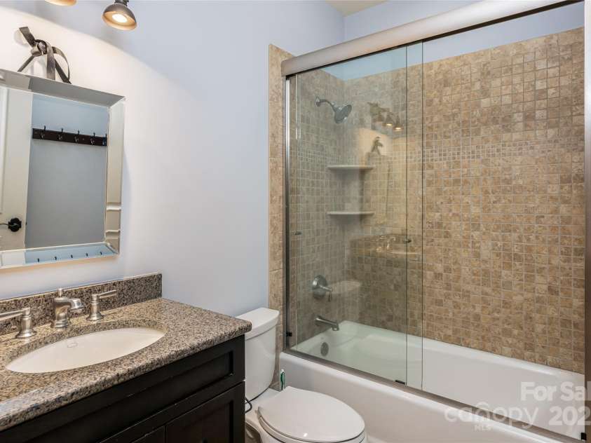 32 Ramble Way, Asheville, NC 28803.  MLS# CAR4251948, YatesRealty ID 9614. Upstairs Bathroom