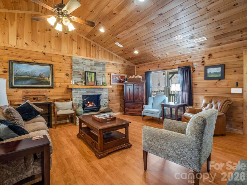 1050 Cross Ridge Drive, Rutherfordton, NC 28139.  MLS# CAR4362985, YatesRealty ID 9615. 