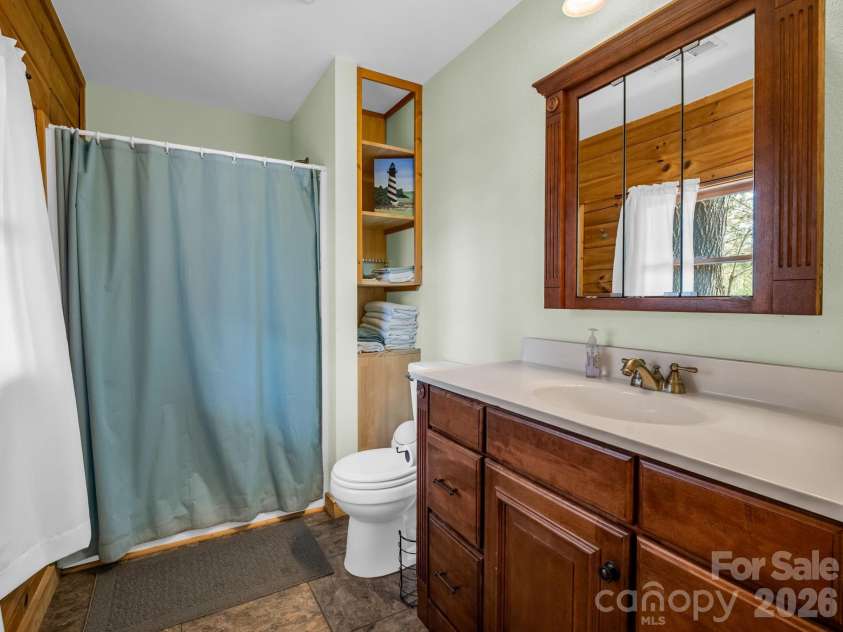 1050 Cross Ridge Drive, Rutherfordton, NC 28139.  MLS# CAR4362985, YatesRealty ID 9615. 