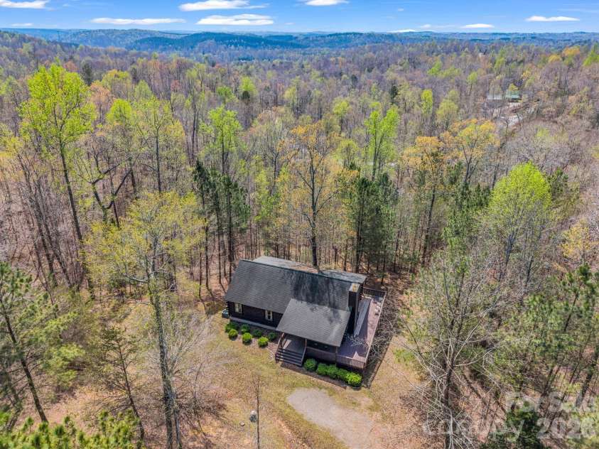 1050 Cross Ridge Drive, Rutherfordton, NC 28139.  MLS# CAR4362985, YatesRealty ID 9615. 