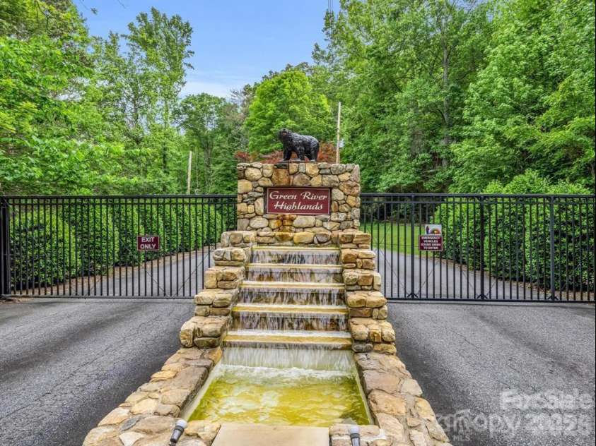 1050 Cross Ridge Drive, Rutherfordton, NC 28139.  MLS# CAR4362985, YatesRealty ID 9615. 