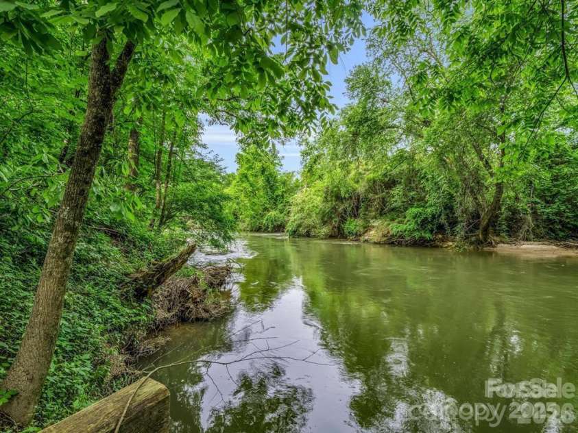 1050 Cross Ridge Drive, Rutherfordton, NC 28139.  MLS# CAR4362985, YatesRealty ID 9615. 
