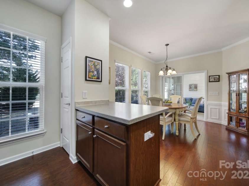 5011 Broad Lane, Fort Mill, SC 29707.  MLS# CAR4239090, YatesRealty ID 9615. Kitchen Peninsula w/ Dining view