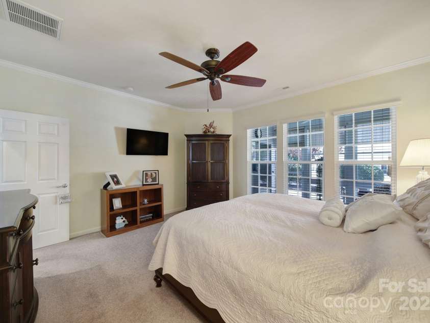 5011 Broad Lane, Fort Mill, SC 29707.  MLS# CAR4239090, YatesRealty ID 9615. Primary Suite