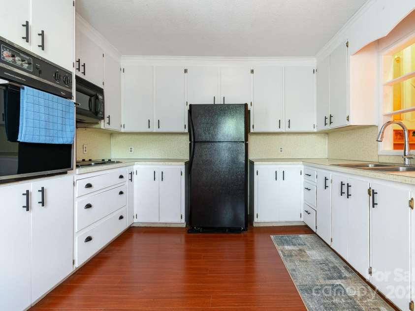 1108 Old Dallas Highway, Dallas, NC 28034.  MLS# CAR4252720, YatesRealty ID 9616. 