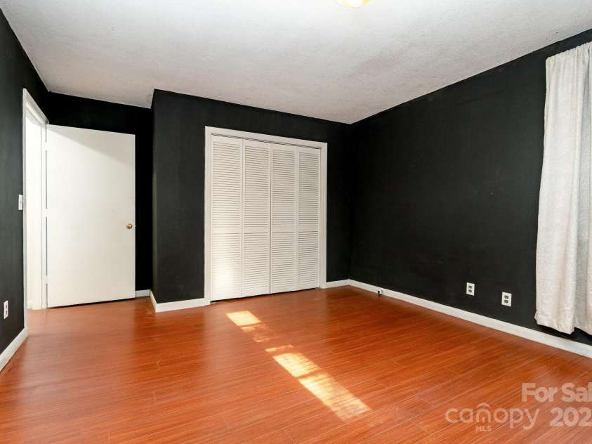 1108 Old Dallas Highway, Dallas, NC 28034.  MLS# CAR4252720, YatesRealty ID 9616. 