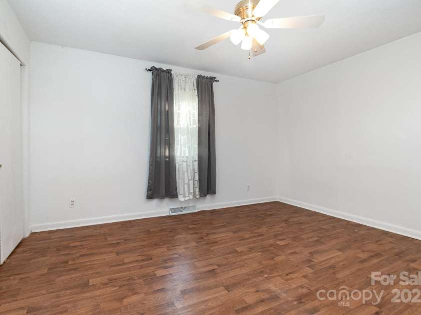 1108 Old Dallas Highway, Dallas, NC 28034.  MLS# CAR4252720, YatesRealty ID 9616. 