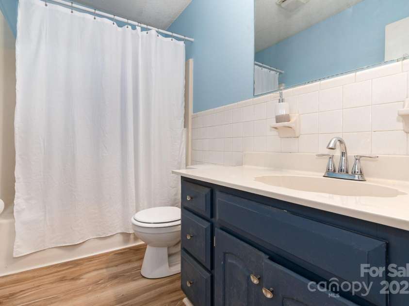 1108 Old Dallas Highway, Dallas, NC 28034.  MLS# CAR4252720, YatesRealty ID 9616. 