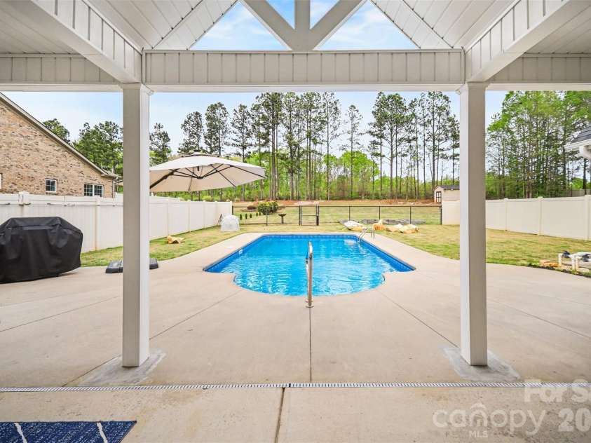 3048 Glenmoor Road, York, SC 29745.  MLS# CAR4365298, YatesRealty ID 9616. 