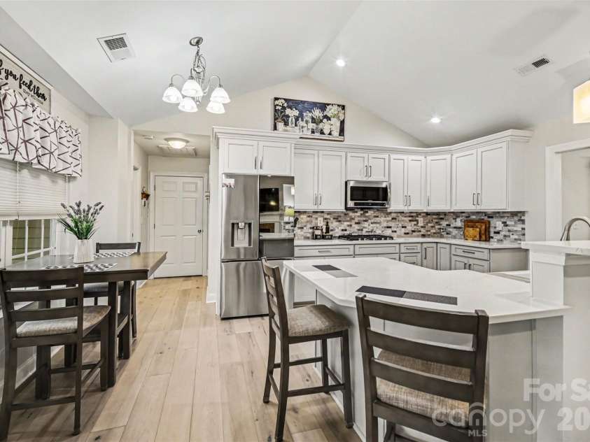 3048 Glenmoor Road, York, SC 29745.  MLS# CAR4365298, YatesRealty ID 9616. 
