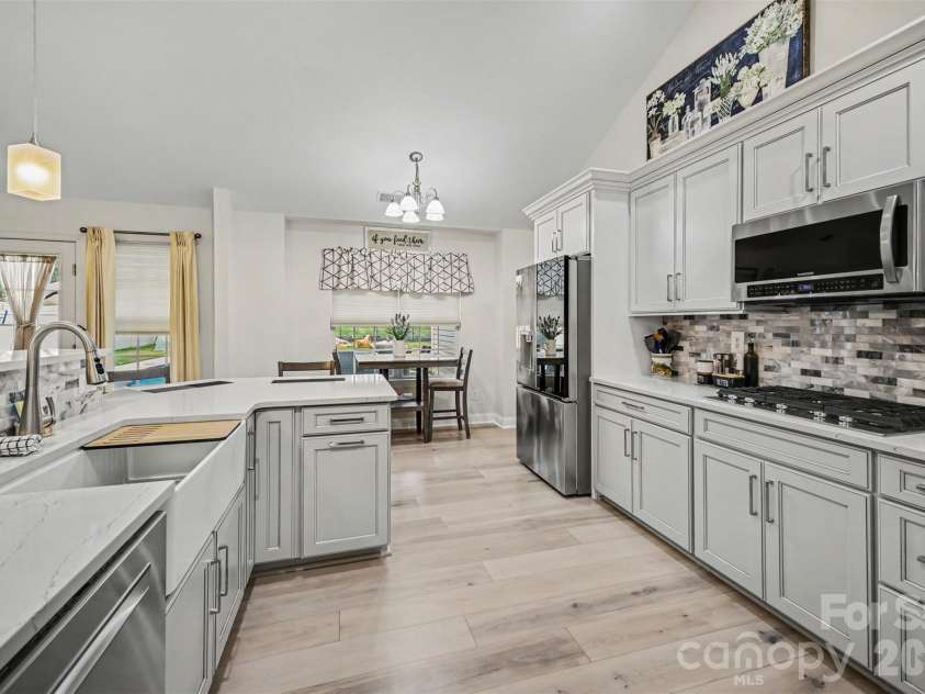 3048 Glenmoor Road, York, SC 29745.  MLS# CAR4365298, YatesRealty ID 9616. 