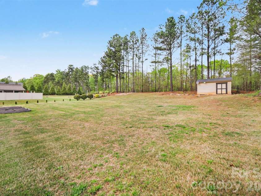 3048 Glenmoor Road, York, SC 29745.  MLS# CAR4365298, YatesRealty ID 9616. 