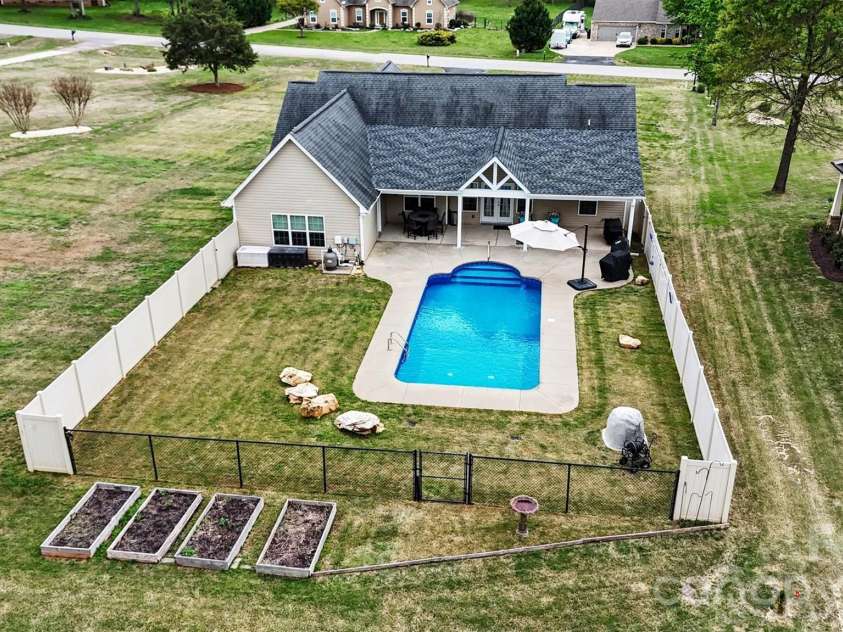 3048 Glenmoor Road, York, SC 29745.  MLS# CAR4365298, YatesRealty ID 9616. 