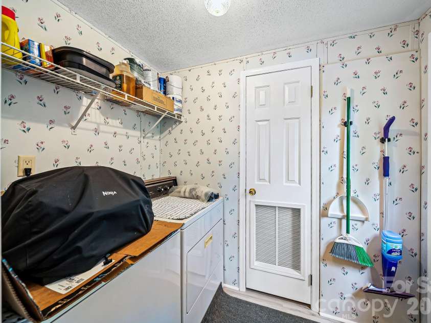 1135 Pinehaven Drive, New London, NC 28127.  MLS# CAR4300790, YatesRealty ID 9617. 