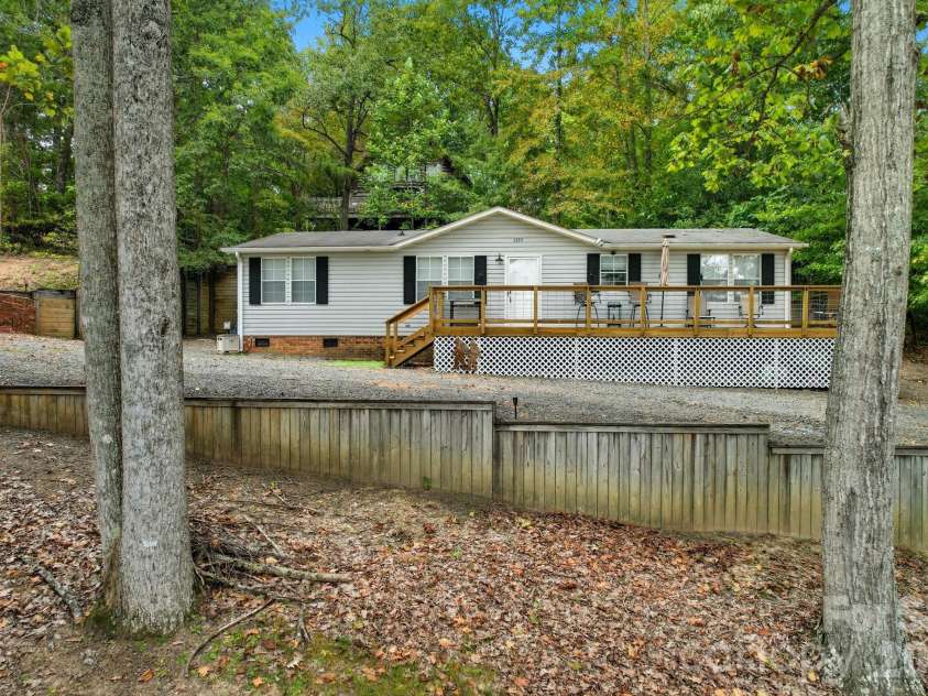 1135 Pinehaven Drive, New London, NC 28127.  MLS# CAR4300790, YatesRealty ID 9617. 