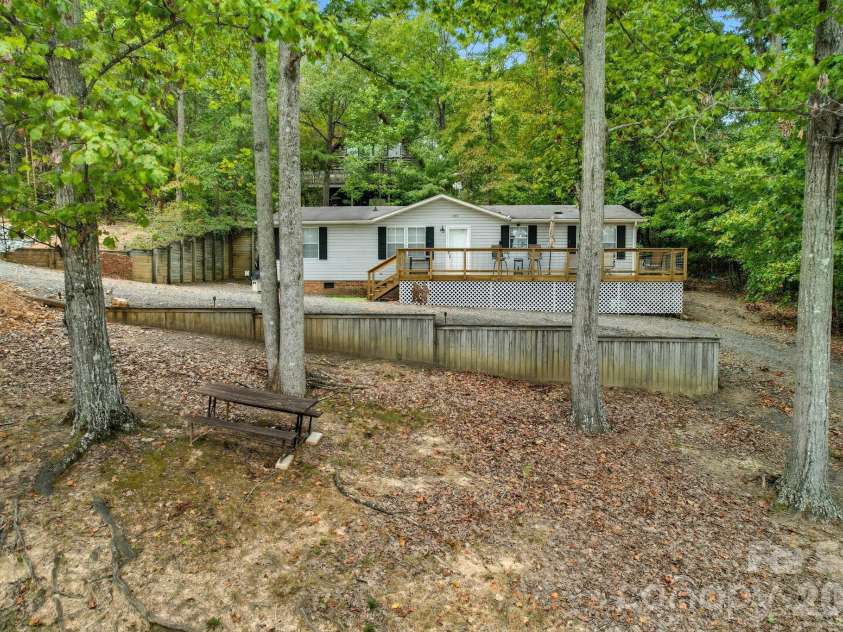 1135 Pinehaven Drive, New London, NC 28127.  MLS# CAR4300790, YatesRealty ID 9617. 
