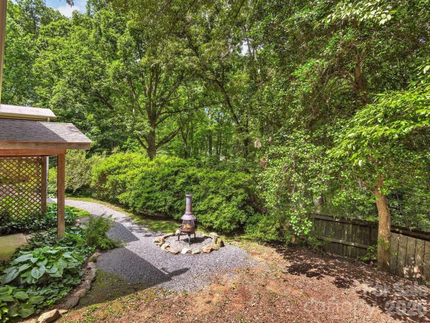 18 Wild Violet Lane, Arden, NC 28704.  MLS# CAR4284838, YatesRealty ID 9618. 