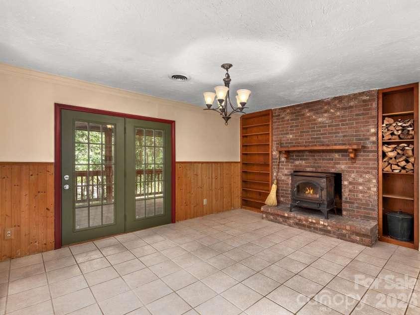 18 Wild Violet Lane, Arden, NC 28704.  MLS# CAR4284838, YatesRealty ID 9618. 