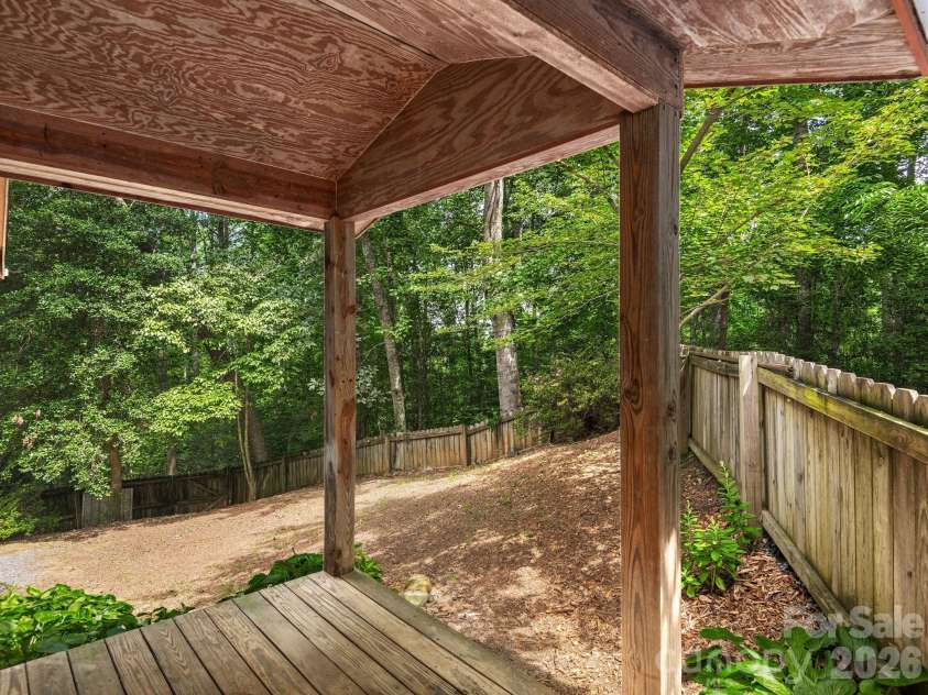 18 Wild Violet Lane, Arden, NC 28704.  MLS# CAR4284838, YatesRealty ID 9618. 
