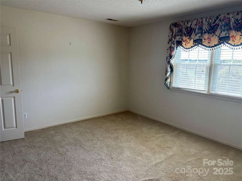 2417 Lynwood Drive, Lancaster, SC 29720.  MLS# CAR4244879, YatesRealty ID 9618. 