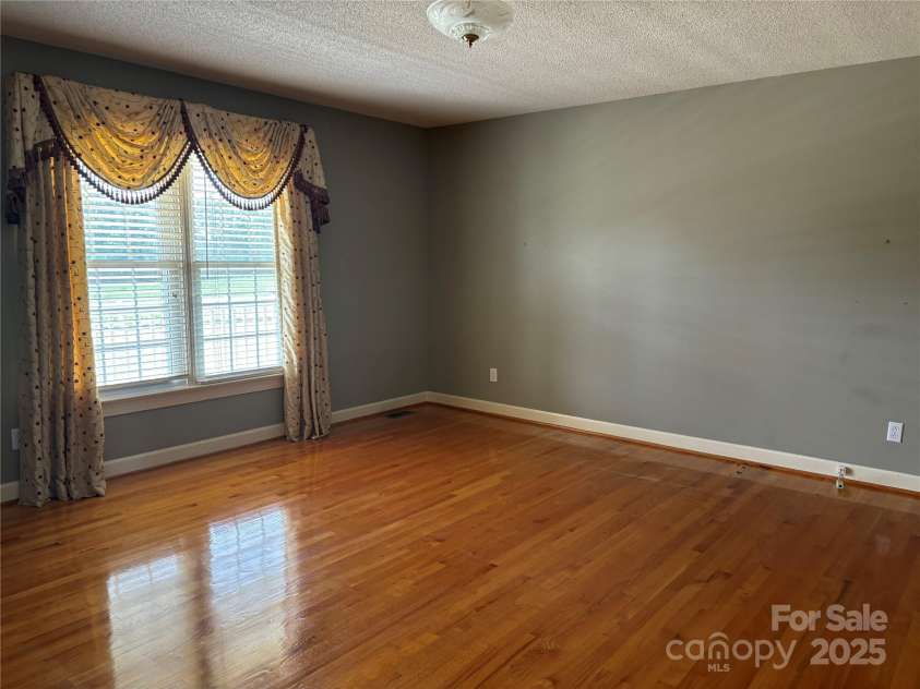 2417 Lynwood Drive, Lancaster, SC 29720.  MLS# CAR4244879, YatesRealty ID 9618. 