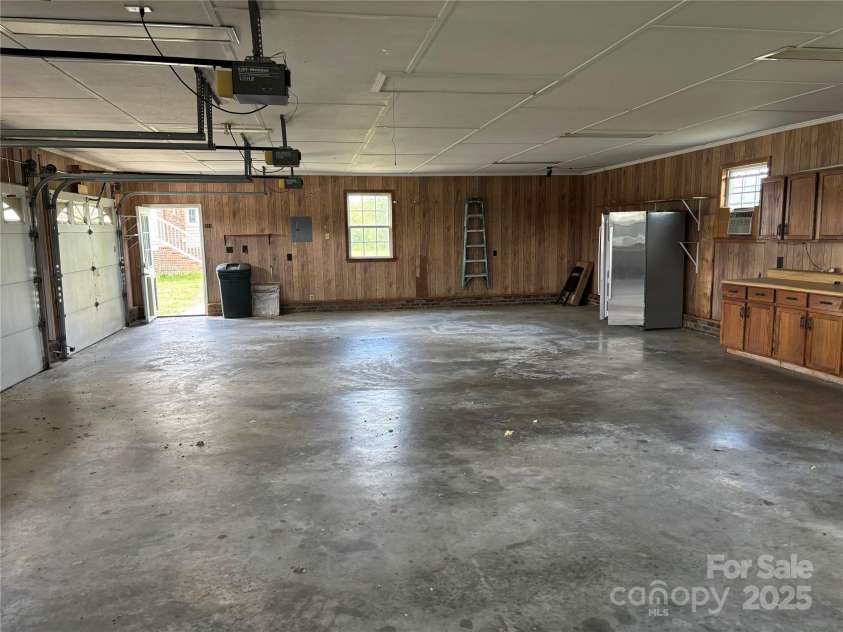 2417 Lynwood Drive, Lancaster, SC 29720.  MLS# CAR4244879, YatesRealty ID 9618. 