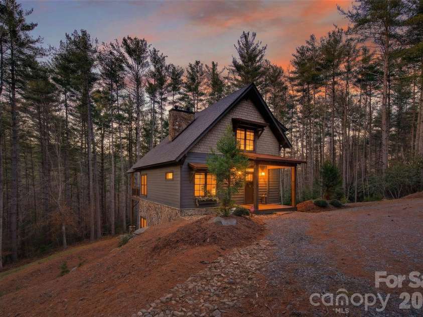 103 Big Game Drive, Nebo, NC 28761.  MLS# CAR4340249, YatesRealty ID 9619. 