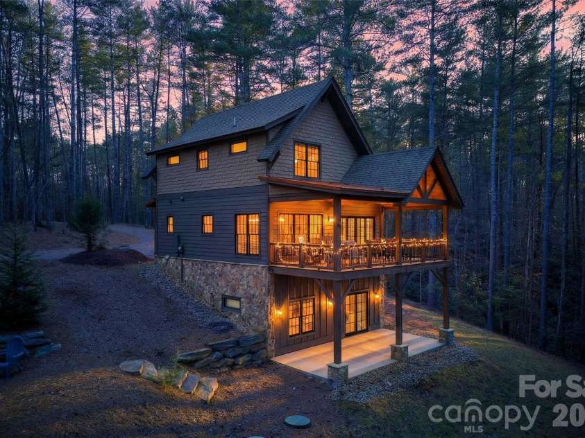 103 Big Game Drive, Nebo, NC 28761.  MLS# CAR4340249, YatesRealty ID 9619. 