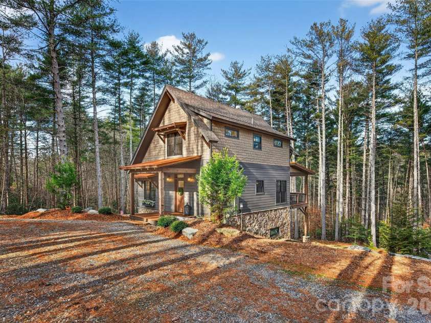 103 Big Game Drive, Nebo, NC 28761.  MLS# CAR4340249, YatesRealty ID 9619. 