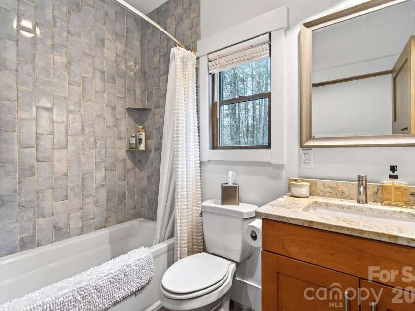 103 Big Game Drive, Nebo, NC 28761.  MLS# CAR4340249, YatesRealty ID 9619. 