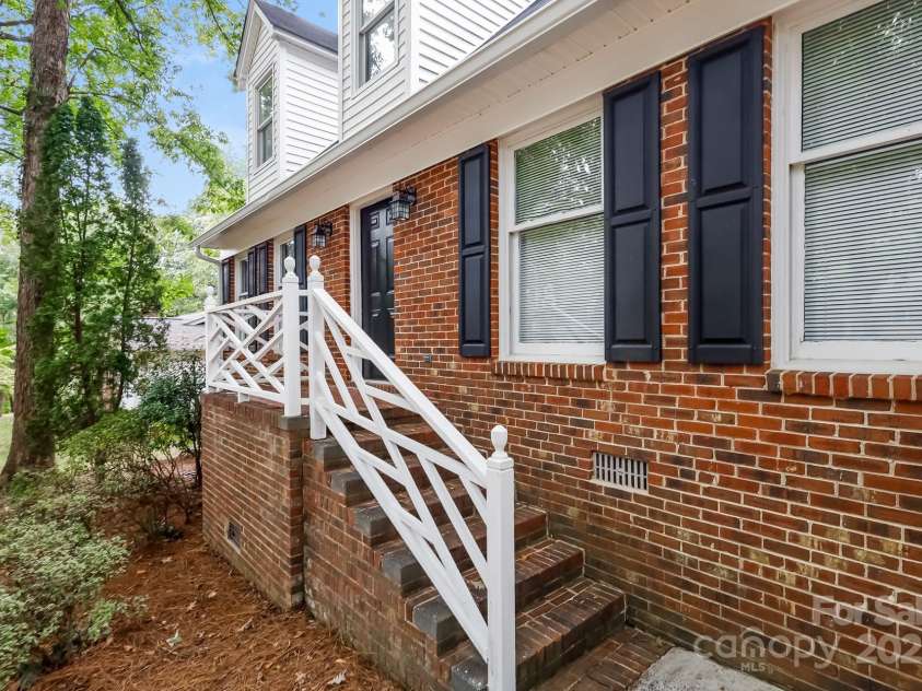 721 Summerwood Drive, Rock Hill, SC 29732.  MLS# CAR4248833, YatesRealty ID 9620. 