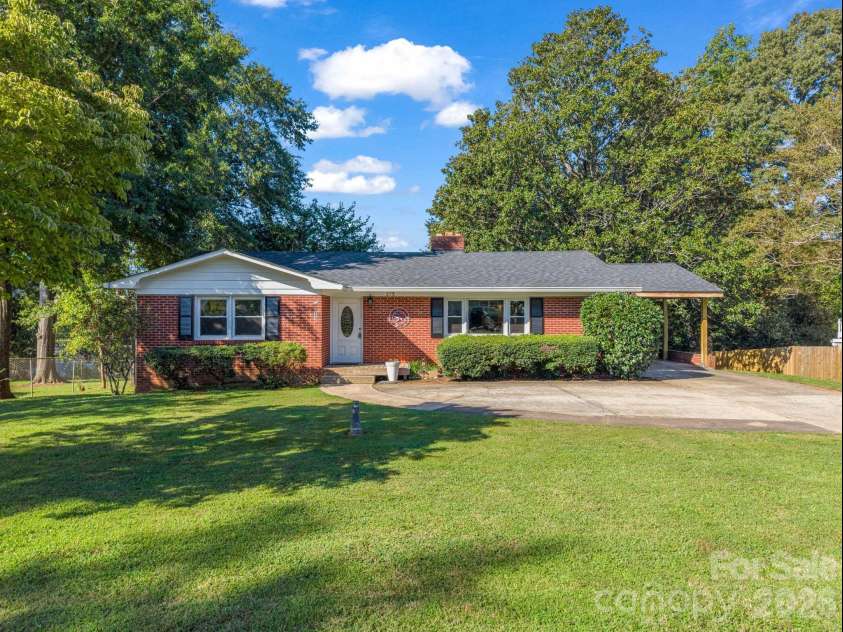 275 Tanner Street, Rutherfordton, NC 28139.  MLS# CAR4422533, YatesRealty ID 9621. 