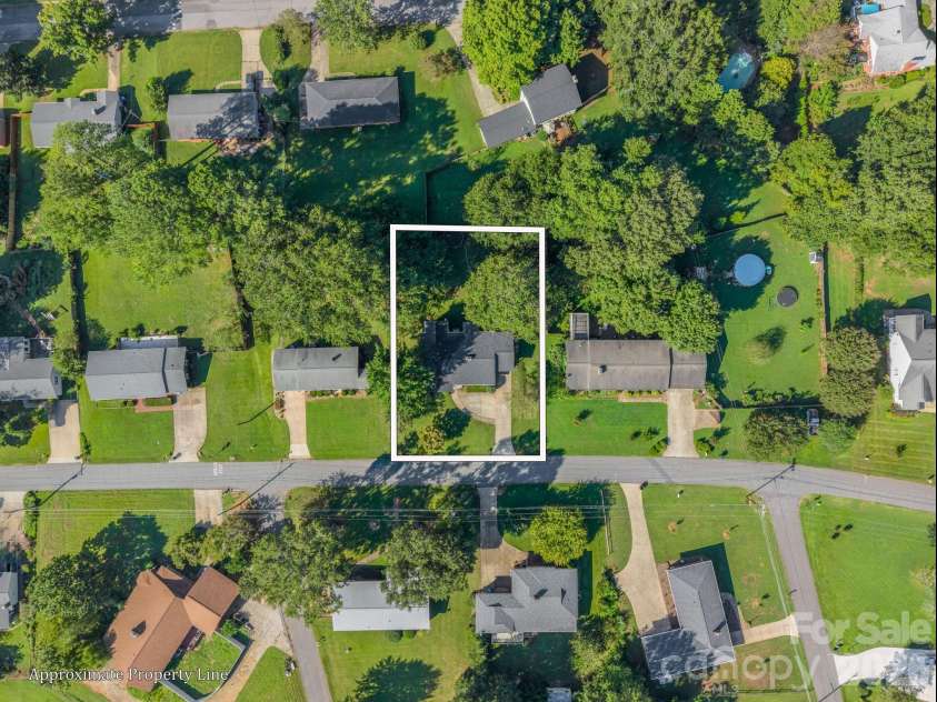 275 Tanner Street, Rutherfordton, NC 28139.  MLS# CAR4422533, YatesRealty ID 9621. 