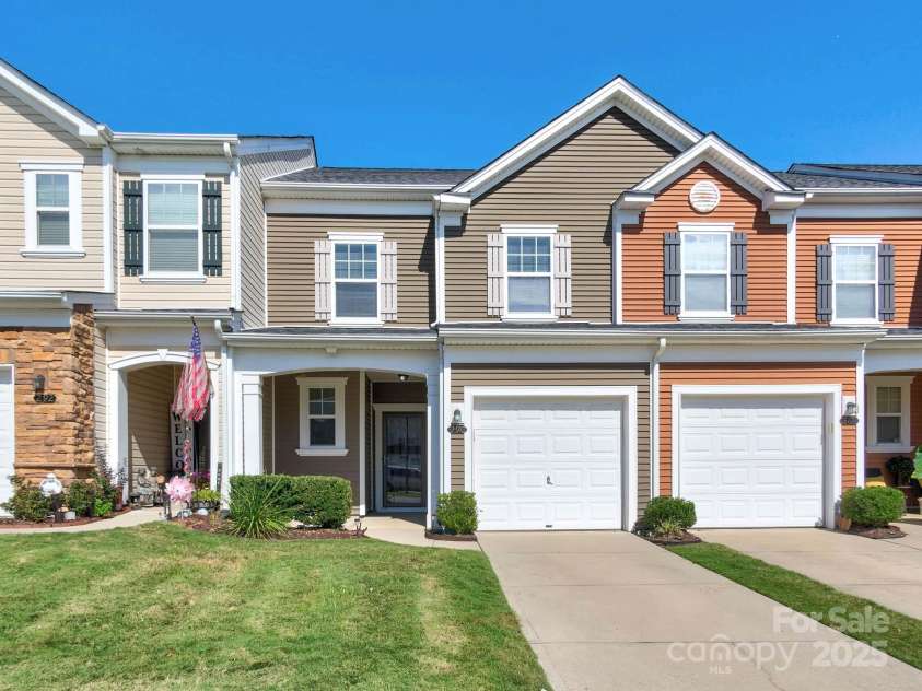 290 River Clay Road, Fort Mill, SC 29708.  MLS# CAR4251746, YatesRealty ID 9621. Welcome home!