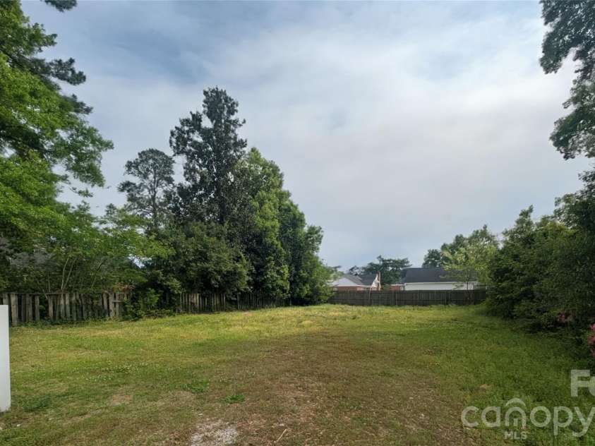 505 Williams Street, Lake City, SC 29560.  MLS# CAR4363613, YatesRealty ID 9622. 