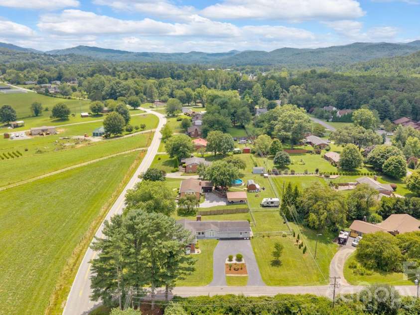 10 Moland Drive, Etowah, NC 28729.  MLS# CAR4352858, YatesRealty ID 9624. 