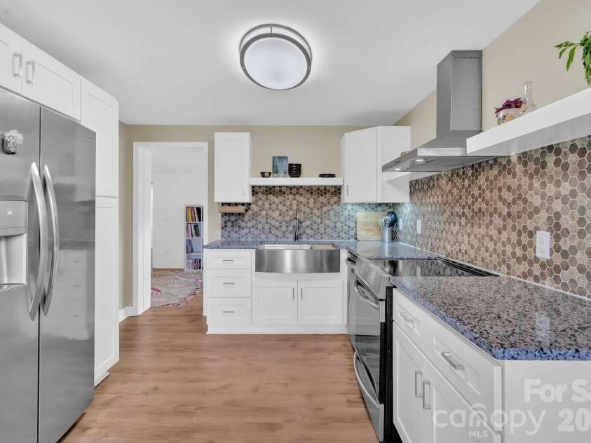 10 Moland Drive, Etowah, NC 28729.  MLS# CAR4352858, YatesRealty ID 9624. 
