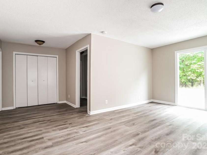 1204 Glenarden Drive, Rock Hill, SC 29730.  MLS# CAR4249976, YatesRealty ID 9624. 