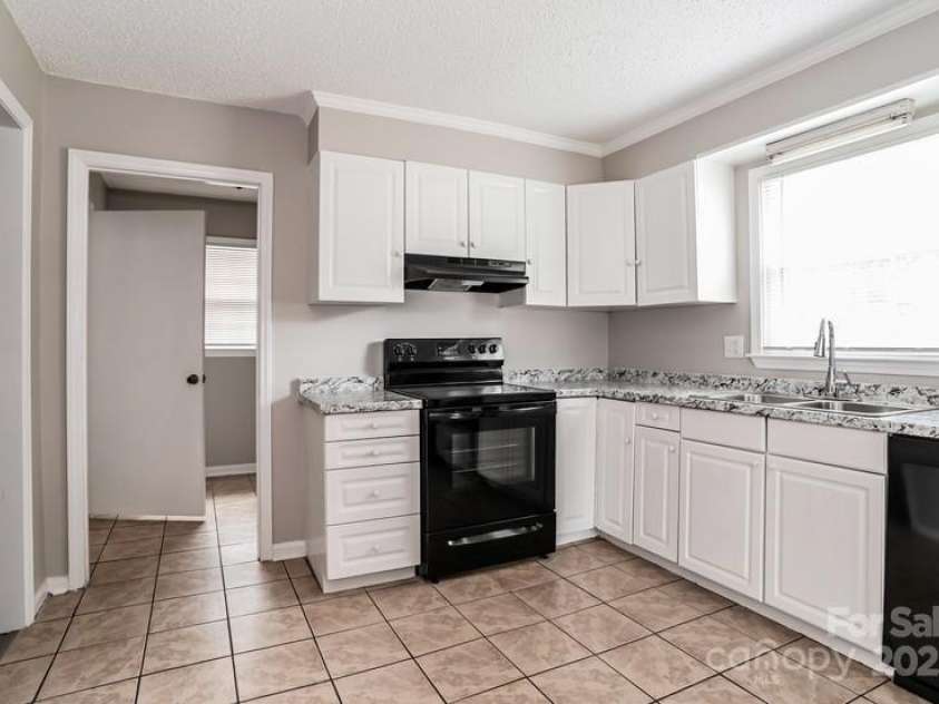 1204 Glenarden Drive, Rock Hill, SC 29730.  MLS# CAR4249976, YatesRealty ID 9624. 