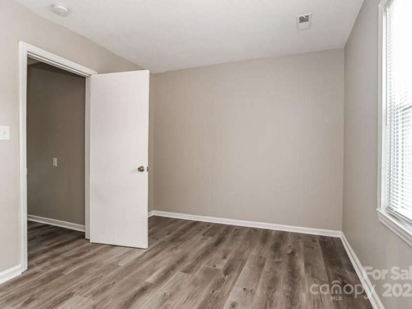 1204 Glenarden Drive, Rock Hill, SC 29730.  MLS# CAR4249976, YatesRealty ID 9624. 