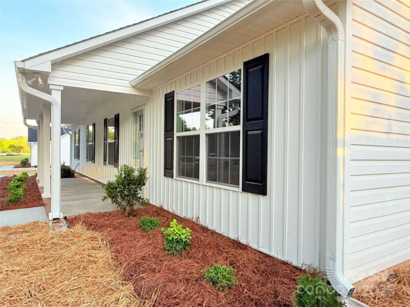 288 Tram Road, Lancaster, SC 29720.  MLS# CAR4248919, YatesRealty ID 9625. 