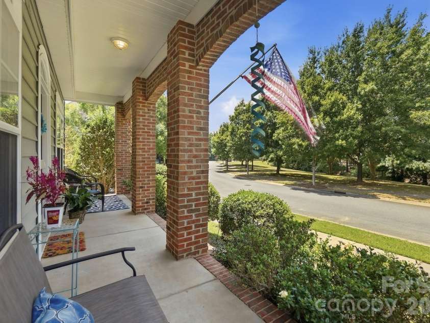8500 Willow Branch Drive, Waxhaw, NC 28173.  MLS# CAR4402287, YatesRealty ID 9625. 