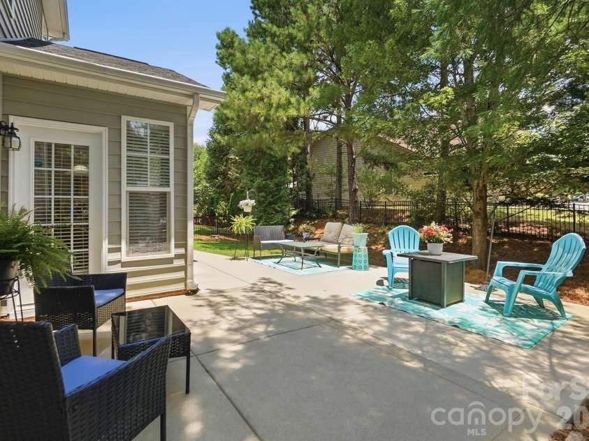 8500 Willow Branch Drive, Waxhaw, NC 28173.  MLS# CAR4402287, YatesRealty ID 9625. 