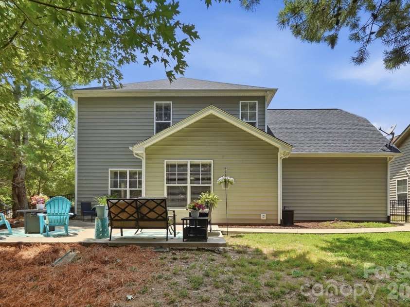8500 Willow Branch Drive, Waxhaw, NC 28173.  MLS# CAR4402287, YatesRealty ID 9625. 