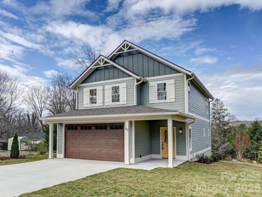 99 Arco Road, Asheville, NC 28805.  MLS# CAR4310303, YatesRealty ID 9626. 