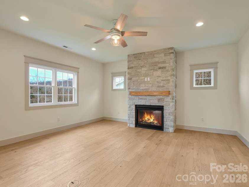 99 Arco Road, Asheville, NC 28805.  MLS# CAR4310303, YatesRealty ID 9626. 