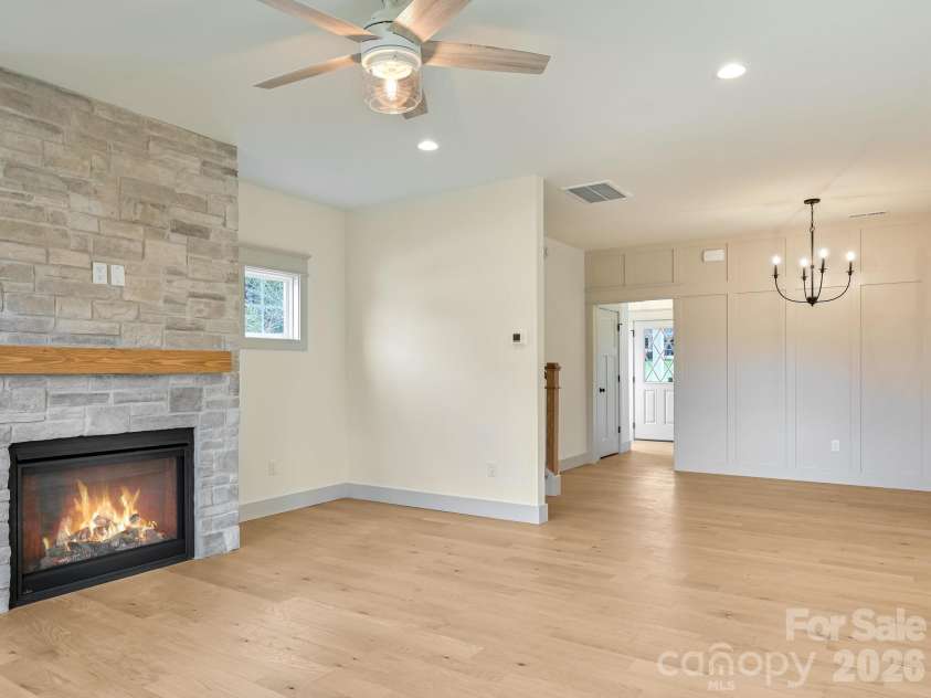 99 Arco Road, Asheville, NC 28805.  MLS# CAR4310303, YatesRealty ID 9626. 